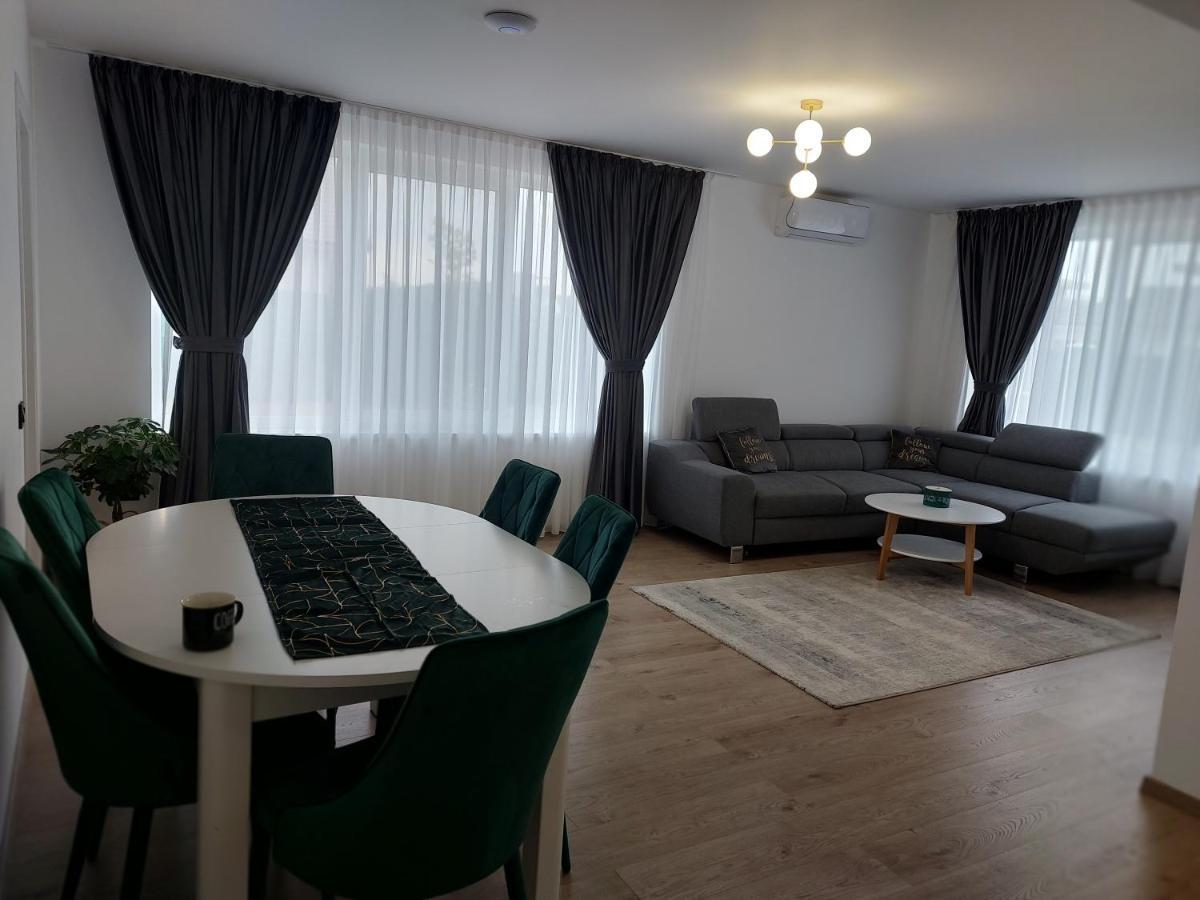 Casa Abiiani Hotel Oradea Buitenkant foto