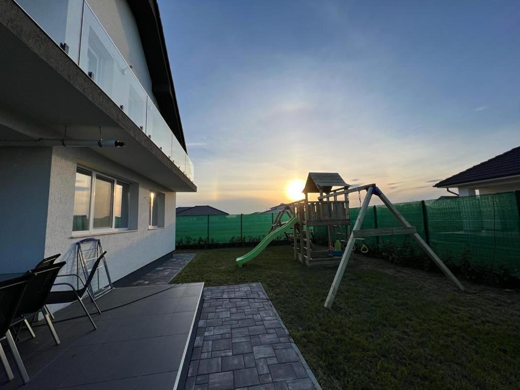 Casa Abiiani Hotel Oradea Buitenkant foto