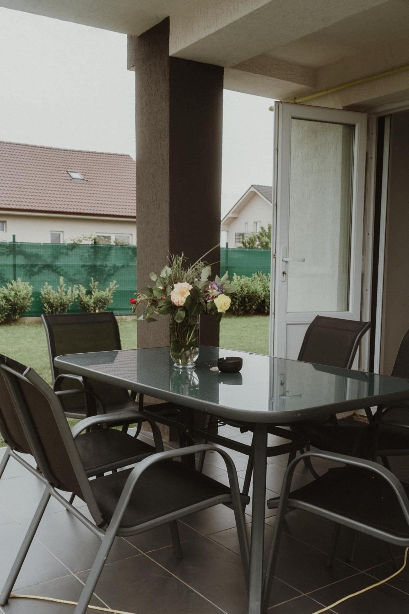 Casa Abiiani Hotel Oradea Buitenkant foto