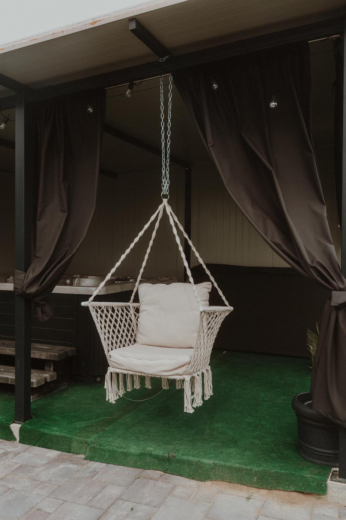 Casa Abiiani Hotel Oradea Buitenkant foto