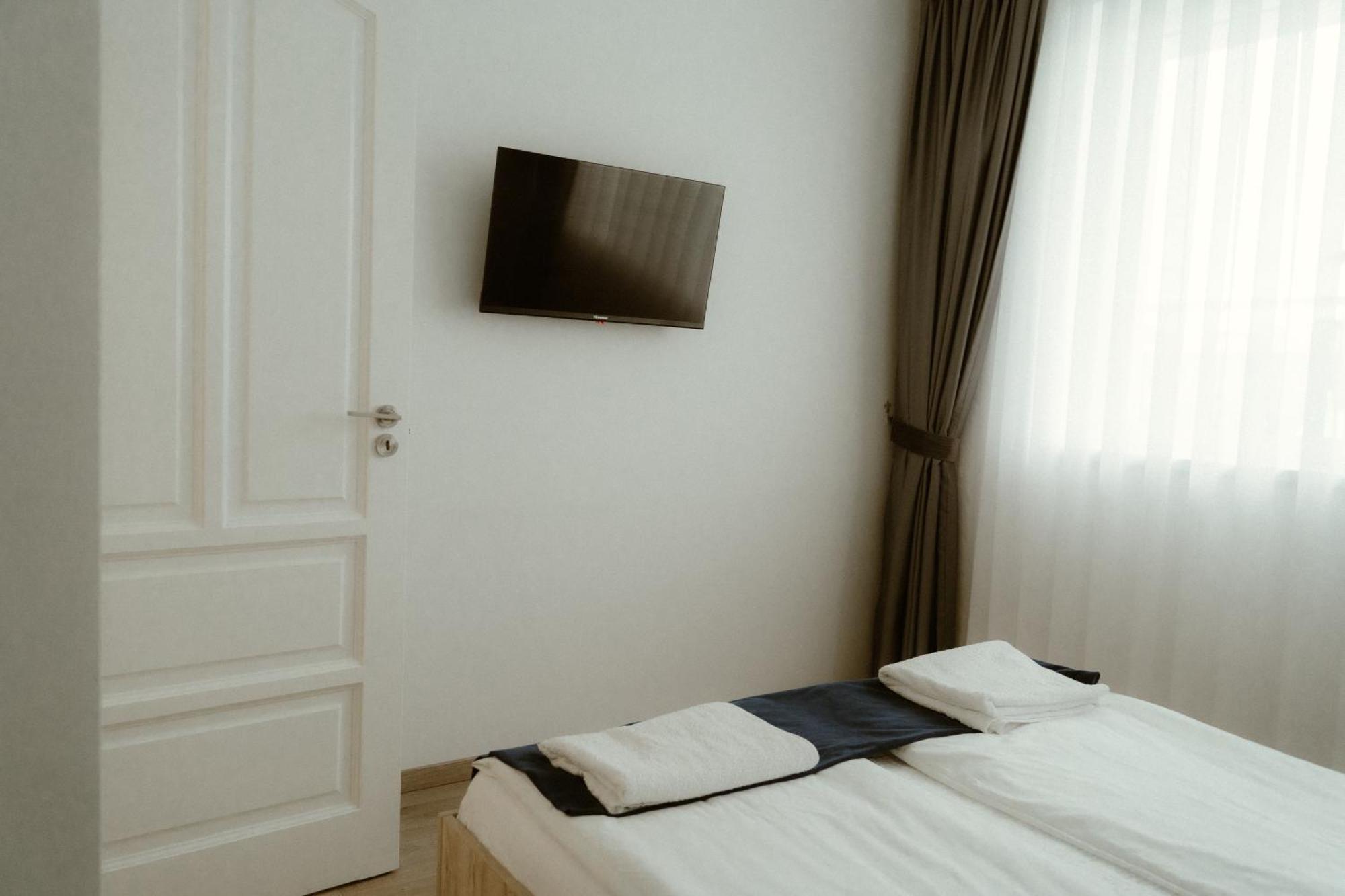 Casa Abiiani Hotel Oradea Buitenkant foto